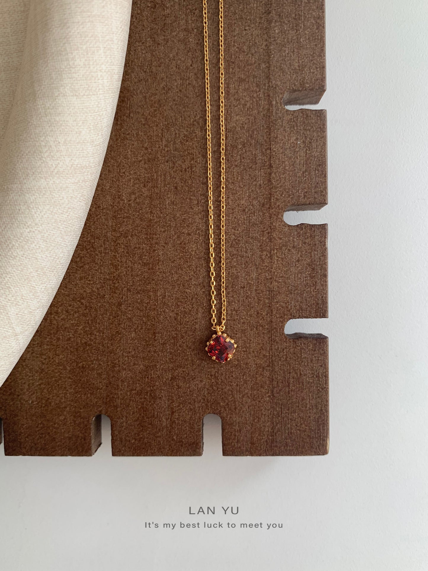 Garnet necklace exquisite retro red zircon choker chain