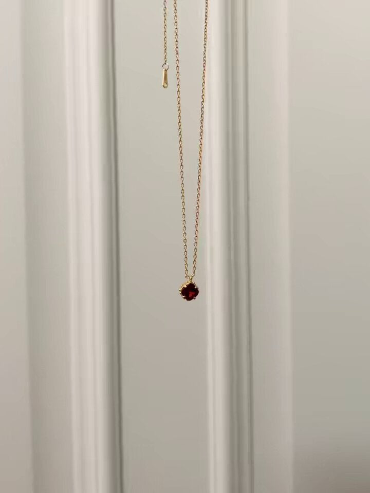 Garnet necklace exquisite retro red zircon choker chain